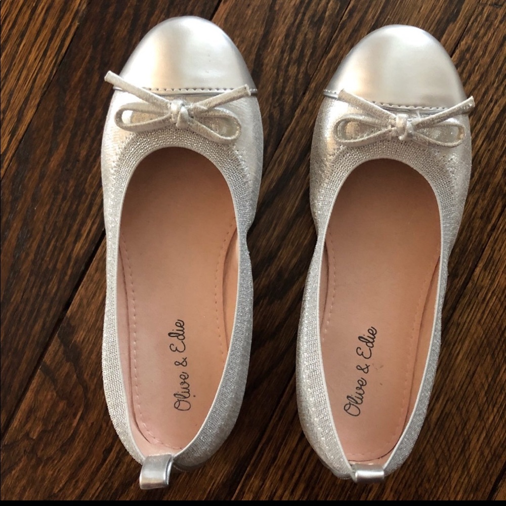 Girls shoes